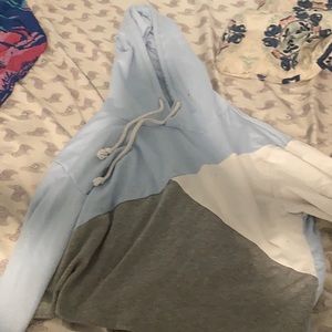 Diagnle sweatshirt blue grey and white